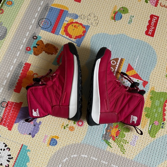 SOREL Whitney II Plus Snow Boot - Kids' girls Size 11  Red. Retail $80 New! - Picture 5 of 13